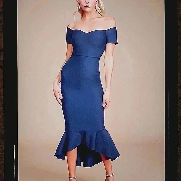 Lulus Dresses & Skirts - Lulus midnight blue of the shoulder midi dress 👗